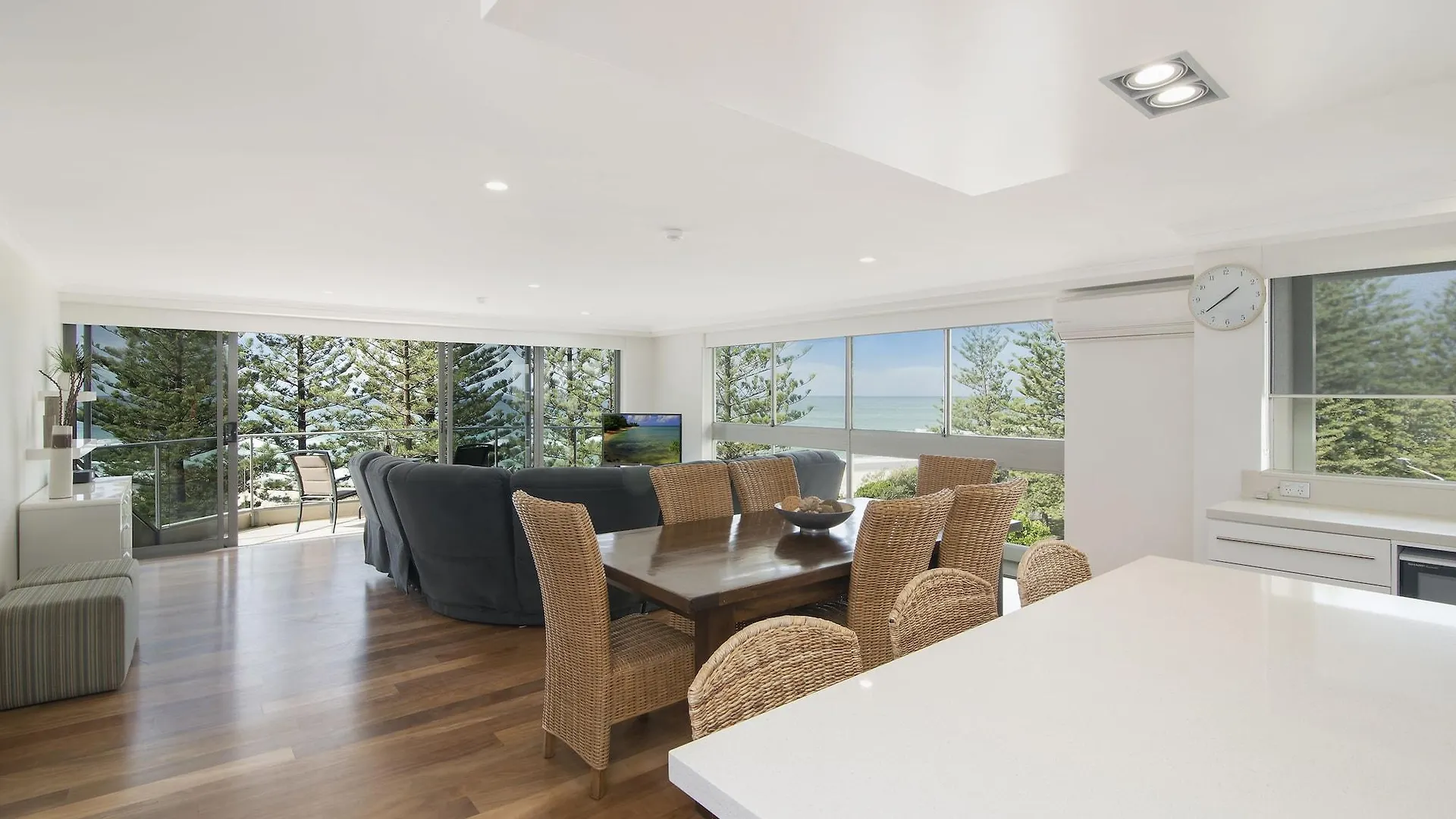 Aparthotel Solnamara Beachfront Apartments Gold Coast