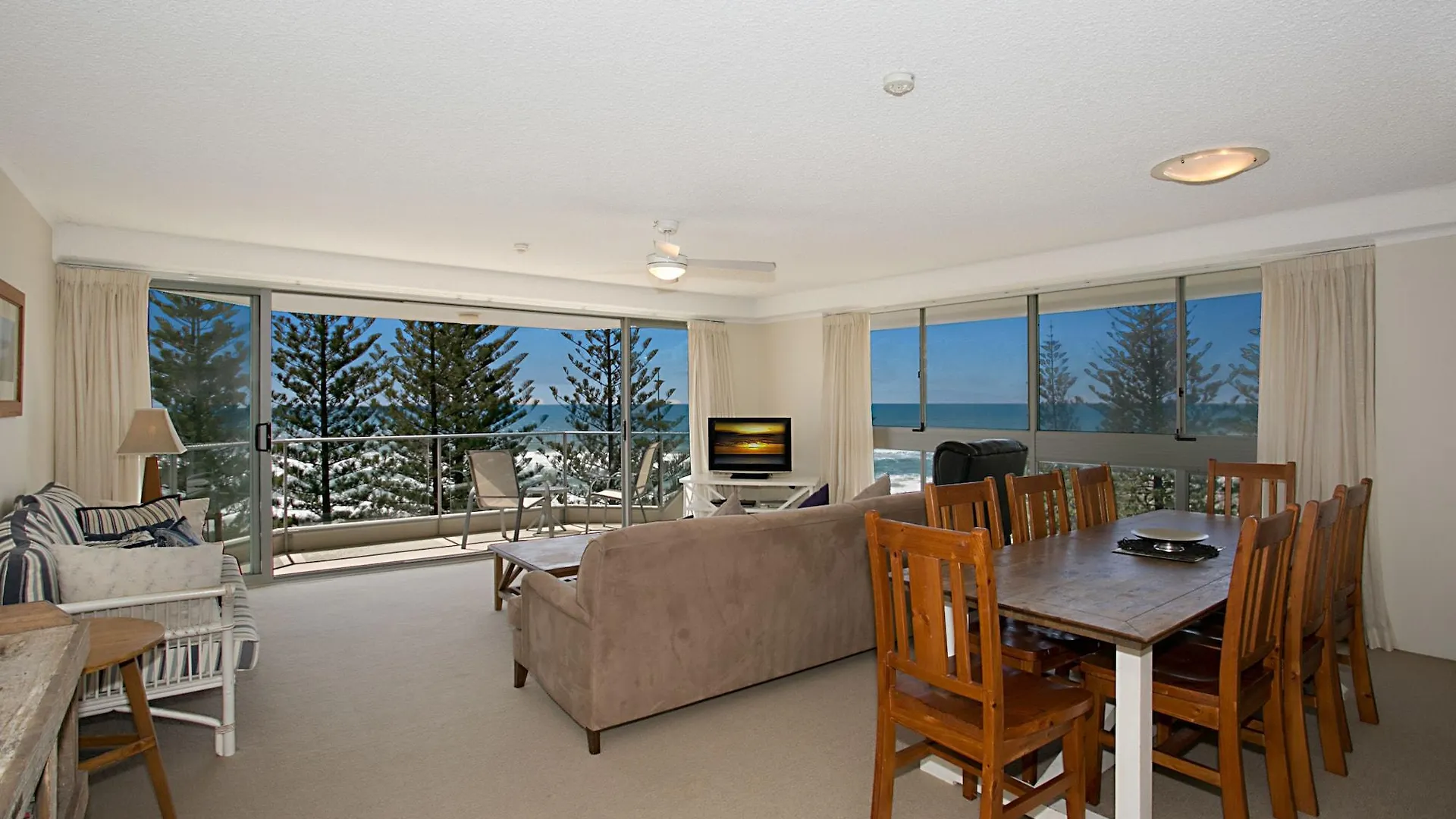 Solnamara Beachfront Apartments Gold Coast