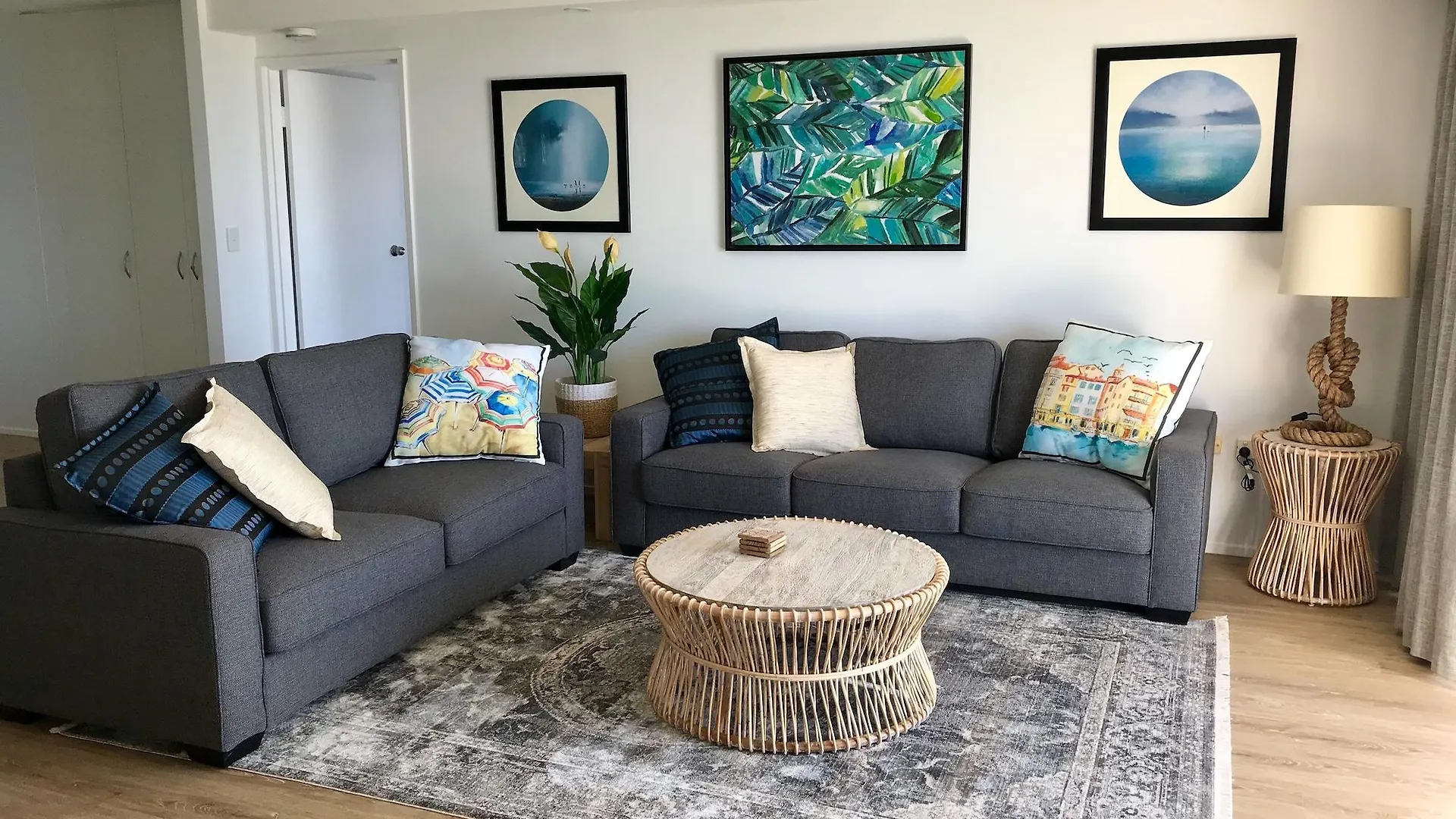 Aparthotel Solnamara Beachfront Apartments Gold Coast