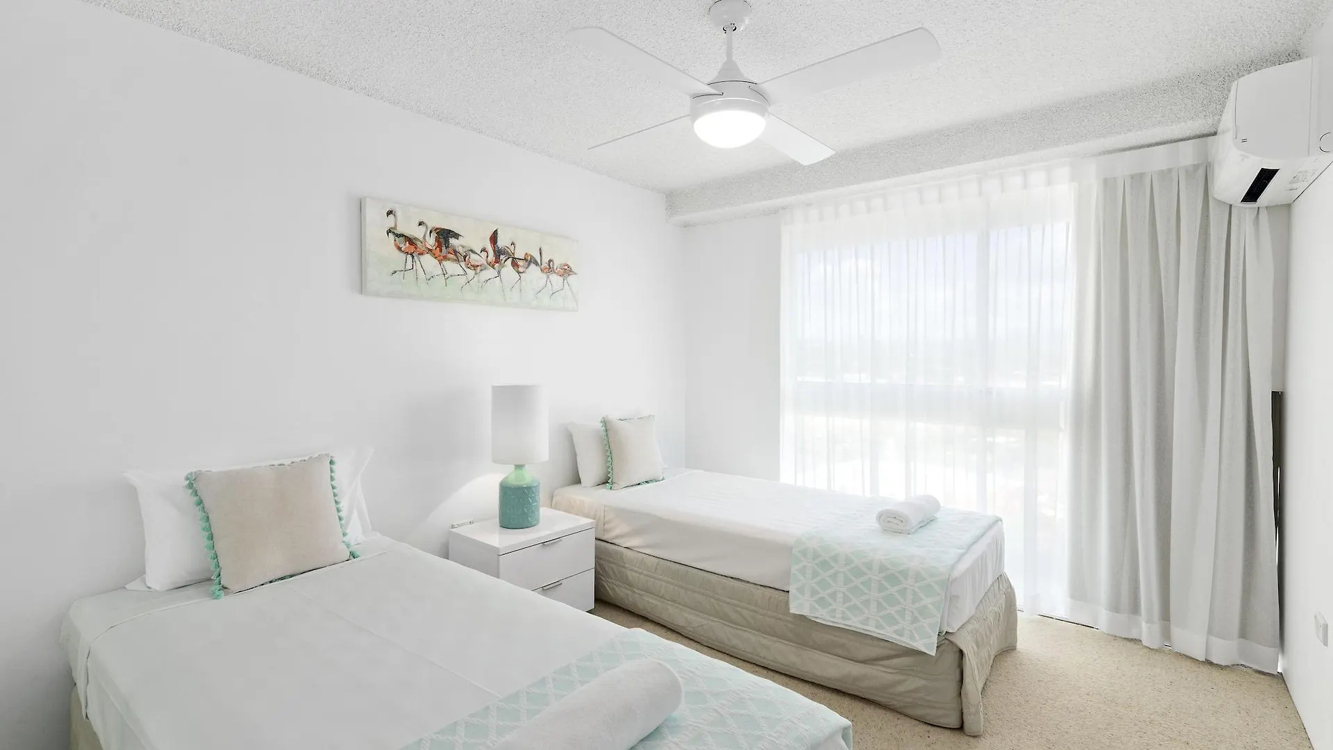 Aparthotel Solnamara Beachfront Apartments Gold Coast